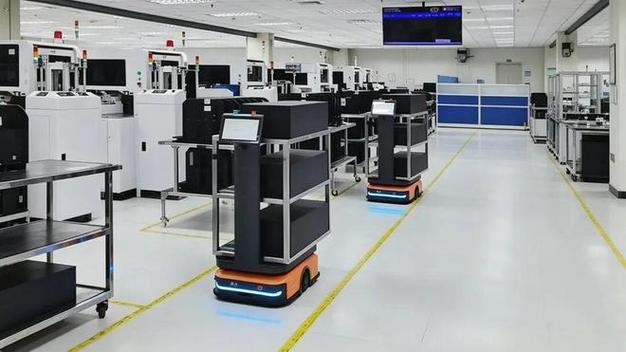 慧闻AMR机器人在3C电子工厂消声室的现场应用与价值分析